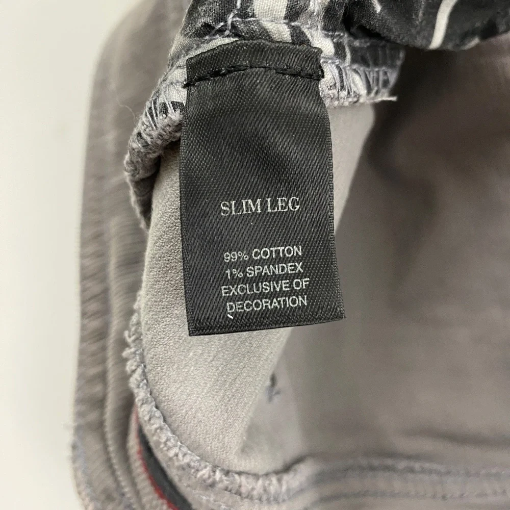 White House Black Market‎ Cropped Women's size 2 Gray Corduroy Pant